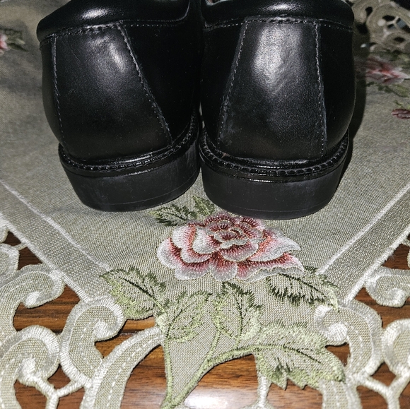 Thom McAn men's dress shoes - Picture 3 of 6